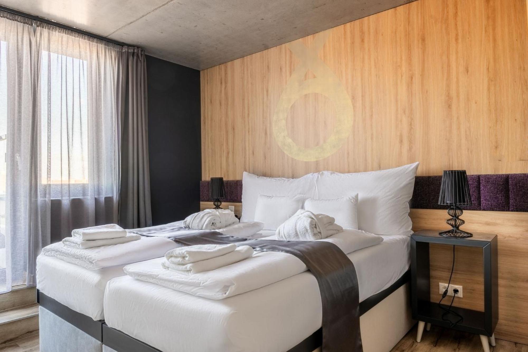 Onyx Luxury Budapest Exterior photo