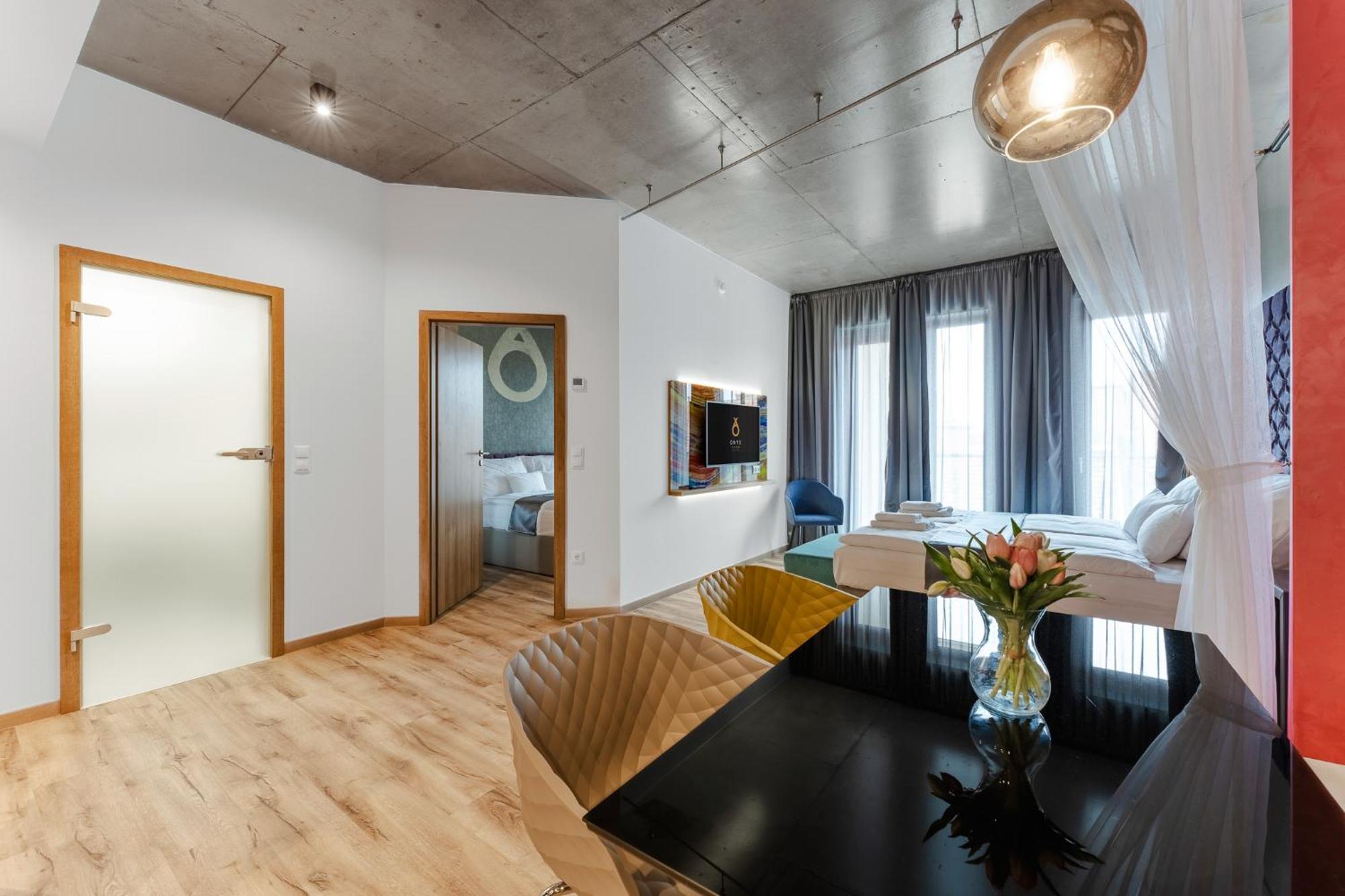Onyx Luxury Budapest Exterior photo